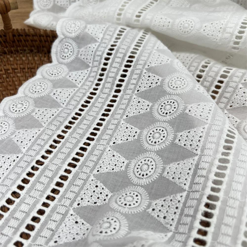 Witte katoenen stof met oogjes - Sewing Eyelet Fabric recensie en prijs