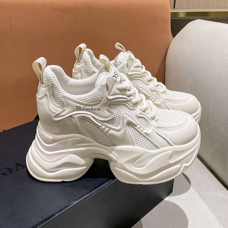 Verhoogde sneakers voor dames  - Sewing New recensie en prijs