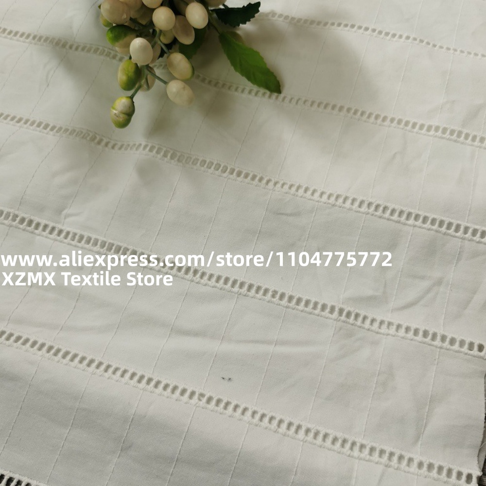 Gestreepte katoenen borduursto - Sewing Eyelet Fabric recensie en prijs