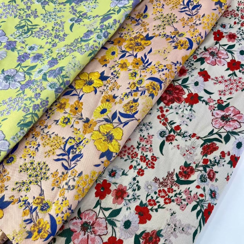 Rode kleine bloemenjacquardsto - Is Sewing A Textile Craft recensie en prijs