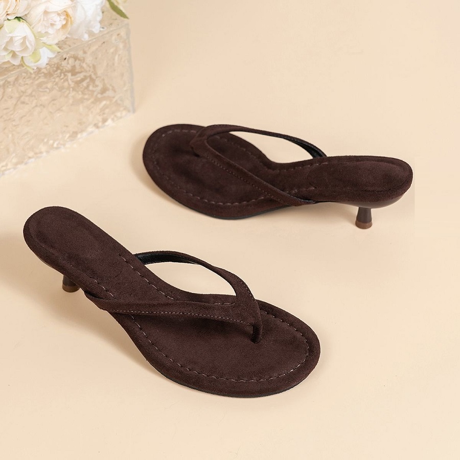 Nieuwe imitatie suède sandalen - Sewing New recensie en prijs